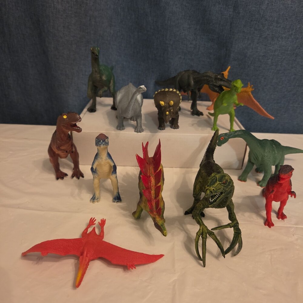 Dinosaur Toy Figures Lot of 13 T-Rex Triceratops Stegosaurus Plastic Play Set